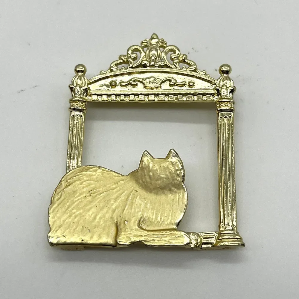 Vintage Gold Tone Cat Picture Frame Brooch‎ Pin Victorian Style Ornate Design